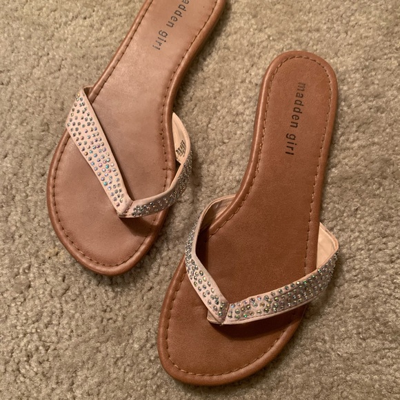madden girl thong sandals